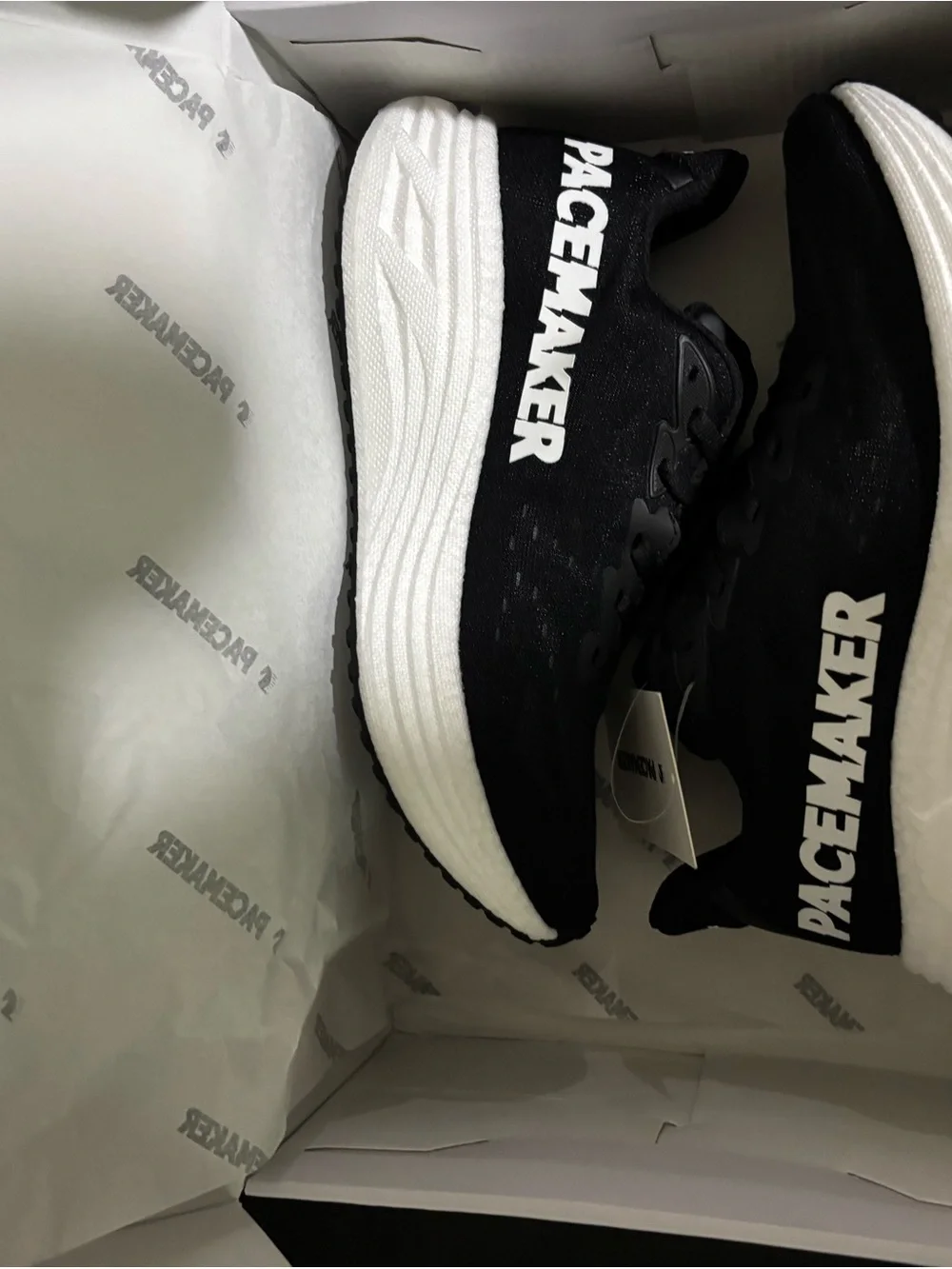 👟Pacemaker Women’s Lace up Black and White Sneakers Size 8 - BRAND NEW 🆕